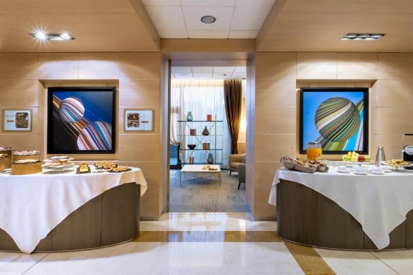 Aemilia Hotel Bologna image 18